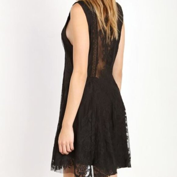 💫NWT Free People Red Floral Sheer Lace Sleeveless A-Line Mini Dress Size 0 - Picture 5 of 16